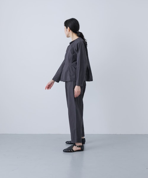 かぐれ(カグレ)の「COSMIC WONDER シルクコットンブロードフォークパンツ(その他パンツ・レディース・Charcoal/Violet ash・1)」の8枚目の写真