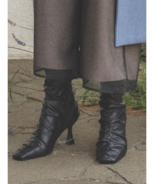 RESEXXY（リゼクシー）の「ギャザーデザインショートブーツ（ブーツ・レディース・ブラック/ベージュ・S/M/L）」の5枚目の写真