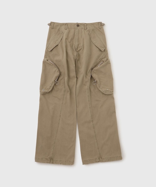 ADAM ET ROPE'(アダムエロペ)の「【NVRFRGT/ネヴァーフォーゲット】3D TWISTED CARGO PANTS(カーゴパンツ・メンズ・ブラック/ベージュ・1/2)」の3枚目の写真