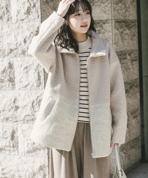 ITEMS URBANRESEARCH(アイテムズ アーバンリサーチ)の「ボア切替ジャケット(テーラードジャケット・レディース・L.BEG/GRY・Free)」の2枚目の写真