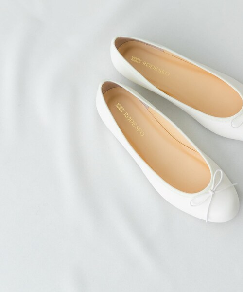 RODE SKO（ロデスコ）の「『35～40サイズ展開』『MADE IN JAPAN』プレーンバレエシューズ（バレエシューズ・レディース・WHITE/BLACK/SNAKE/L.DENIM/GINGHAM・36/37/38/35/36.5/37.5/38.5/39/40）」の10枚目の写真