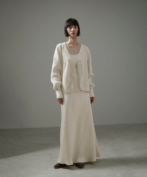 ADAM ET ROPE'（アダムエロペ）の「ブラパッド付タンクトップ-CreamyCotton /クリーミーコットン-（タンクトップ・レディース・ベージュ/ブラック/オフホワイト・F）」の13枚目の写真