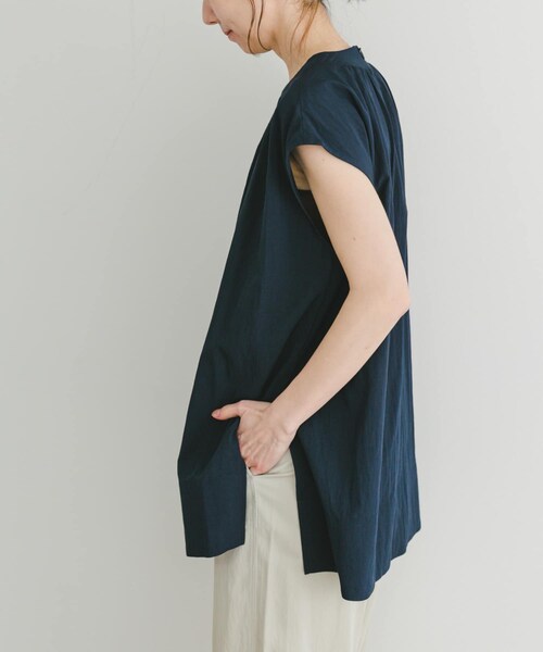 ITEMS URBANRESEARCH（アイテムズ アーバンリサーチ）の「サイドスリットフレンチブラウス（シャツ/ブラウス・レディース・RENGA/OFF/NVY・FREE）」の19枚目の写真