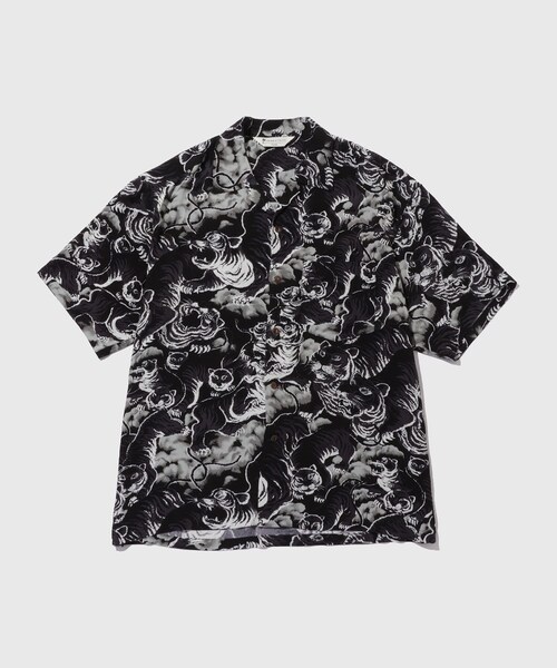 ADAM ET ROPE'(アダムエロペ)の「BLACK ALOHA レーヨンチリメンオープンカラーシャツ(シャツ/ブラウス・メンズ・ブラック系・L/M)」の2枚目の写真