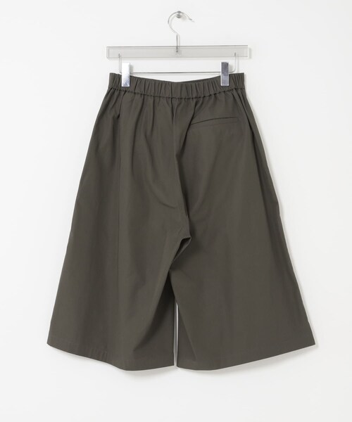 URBAN RESEARCH(アーバンリサーチ)の「AMOMENTO TWO TUCK WIDE SHORTS(その他パンツ・レディース・BLACK/BROWN・M)」の9枚目の写真