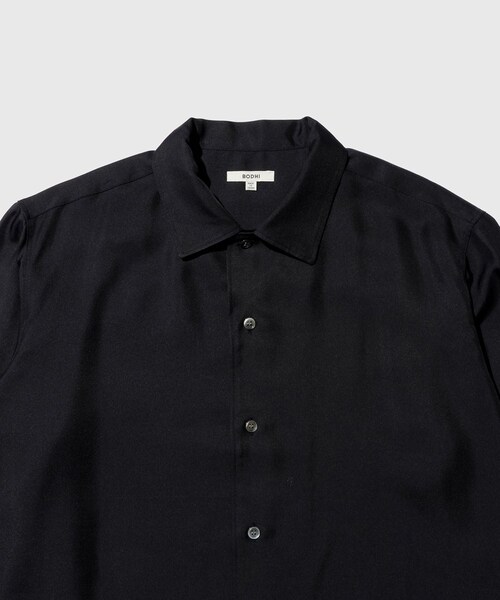 ADAM ET ROPE'（アダムエロペ）の「【BODHI/ボーディ】 VACANCES  WASHABLE MATTE SILK LS SHIRT（シャツ/ブラウス・メンズ・ネイビー・2/3）」の5枚目の写真