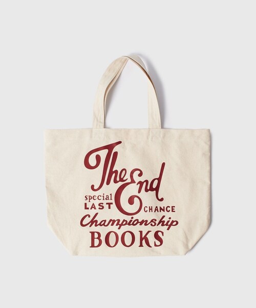ADAM ET ROPE'（アダムエロペ）の「【by Parra/バイ・パラ】  Last chance books tote bag（トートバッグ・メンズ・キナリ・F）」の2枚目の写真