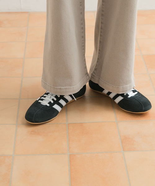 URBAN RESEARCH DOORS(アーバンリサーチドアーズ)の「adidas TOKYO(スニーカー・レディース・コアブラック・23.5/24/24.5)」の5枚目の写真