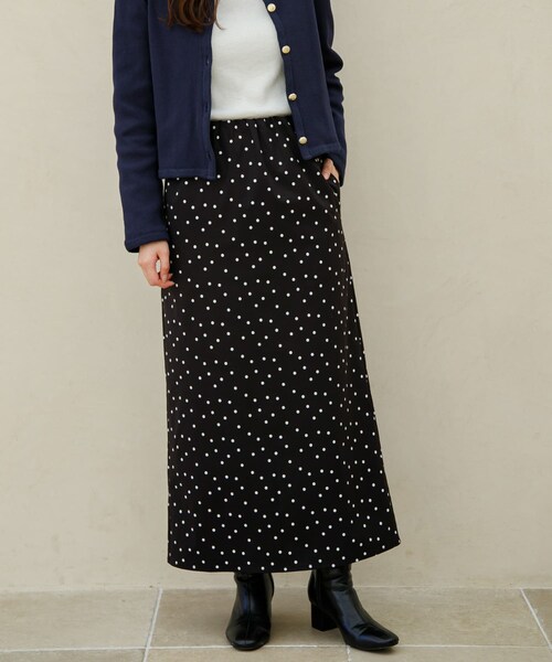 URBAN RESEARCH Sonny Label（アーバンリサーチサニーレーベル）の「ドットアソートストレートスカート（スカート・レディース・ドット/チャコール/アイボリー・FREE）」の4枚目の写真