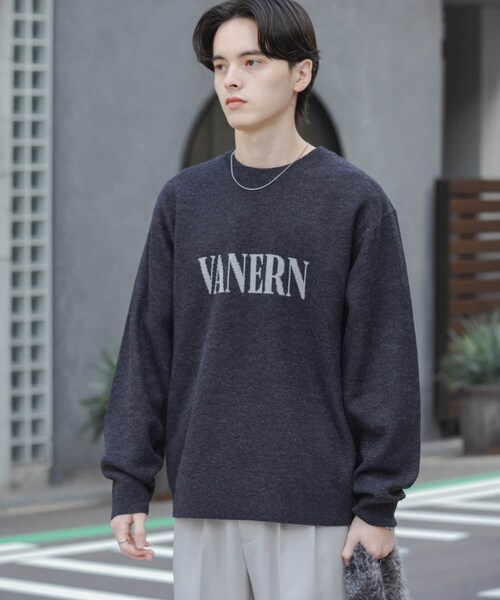 SENSE OF PLACE by URBAN RESEARCH（センスオブプレイスバイアーバンリサーチ）の「ロゴグラフィッククルーネックニット（ニット/セーター・メンズ・BLACK/BROWN/GREIGE・M/L）」の6枚目の写真