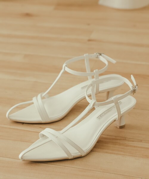 SENSE OF PLACE by URBAN RESEARCH(センスオブプレイスバイアーバンリサーチ)の「ポインテッドナローストラップサンダル(サンダル・レディース・BLACK/WHITE/SILVER・S/M/L)」の16枚目の写真