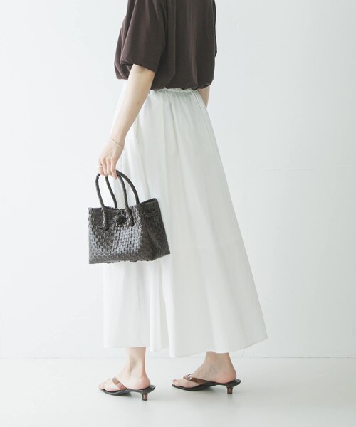 URBAN RESEARCH（アーバンリサーチ）の「撥水ギャザーボリュームスカート（スカート・レディース・OFF WHITE/BLACK・Free）」の7枚目の写真