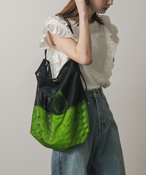 SENSE OF PLACE by URBAN RESEARCH(センスオブプレイスバイアーバンリサーチ)の「パラコードハンドルメッシュバッグ(ショルダーバッグ・レディース・L.PINK/BLACK・one)」の3枚目の写真