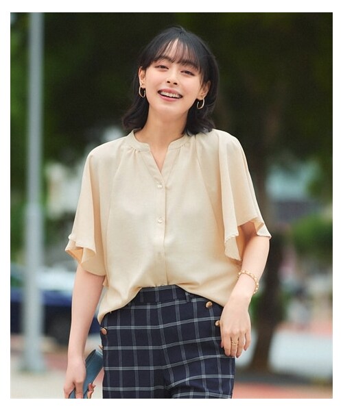 nissen（ニッセン）の「大きいサイズ クリオネ袖ギャザーブラウス（接触冷感・UVカット）（シャツ/ブラウス・レディース・アイボリー/チャコール/グレイッシュピンク/ブルーグレー・L/LL/3L/4L/5L/6L/8L/10L）」の10枚目の写真