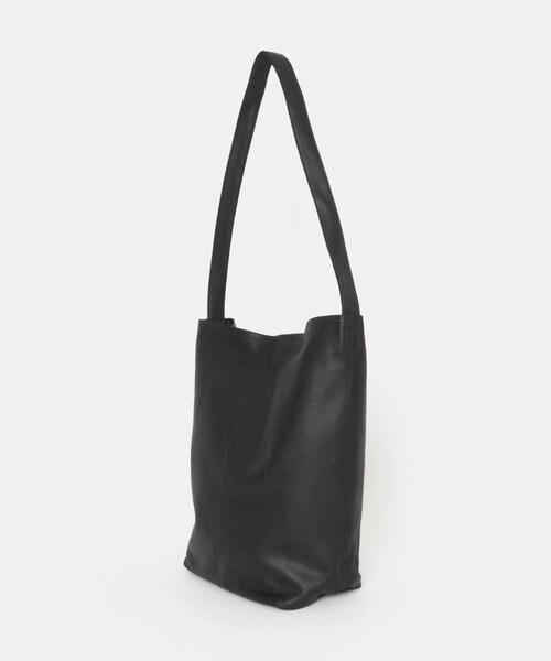 URBAN RESEARCH(アーバンリサーチ)の「Morphee CYLNDER M TYPE 2(ショルダーバッグ・メンズ・NAPPA BLK・M)」の4枚目の写真