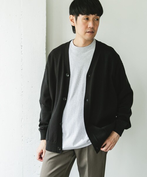 URBAN RESEARCH DOORS（アーバンリサーチドアーズ）の「『XLサイズ/WEB限定/仁村紗和さん着用』『UR TECH 200日ニット』Vネックカーディガン（カーディガン/ボレロ・メンズ・MOCHA/BLACK・M/L/XL）」の9枚目の写真