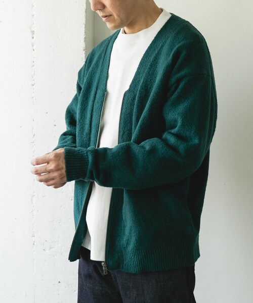 URBAN RESEARCH DOORS（アーバンリサーチドアーズ）の「AIR FIT Vネックカーディガン（カーディガン/ボレロ・メンズ・GREEN/BROWN/BLACK・M/L）」の3枚目の写真
