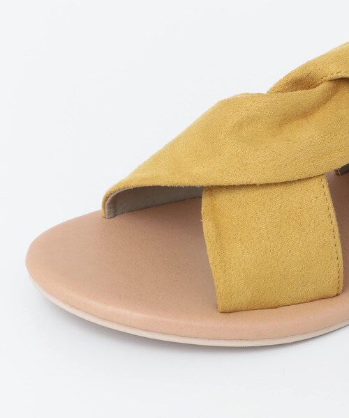 URBAN RESEARCH Sonny Label（アーバンリサーチサニーレーベル）の「フェイクスェードクロスサンダル（サンダル・レディース・ピンク/イエロー/ベージュ・22.5/23.5/24.5）」の15枚目の写真