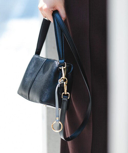 RODE SKO（ロデスコ）の「センターステッチショルダーバッグ（ショルダーバッグ・レディース・BLACK/MILK/ORANGE・one）」の4枚目の写真