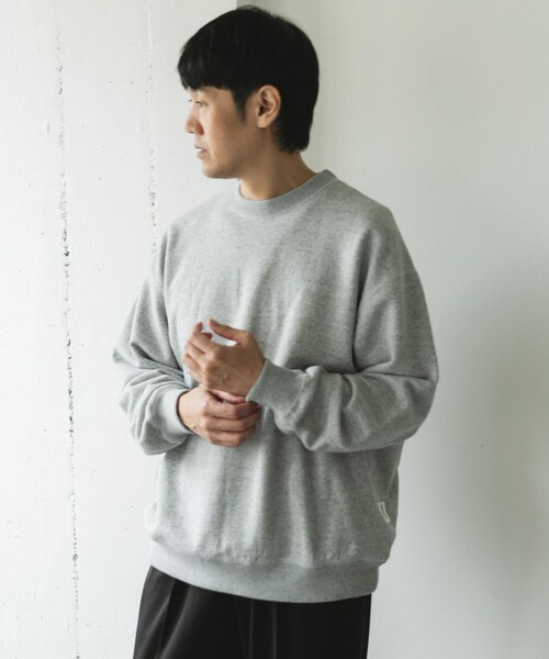 URBAN RESEARCH DOORS(アーバンリサーチドアーズ)の「commpost 反毛裏毛クルーネックスウェット(スウェット・メンズ・TOP GRAY・M/L/XL)」の8枚目の写真