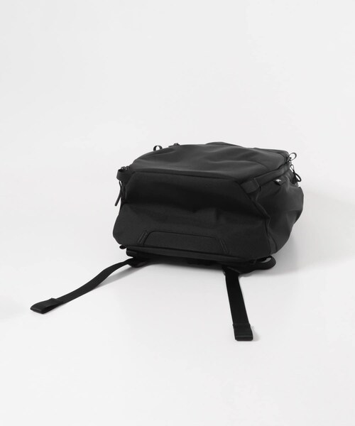 URBAN RESEARCH(アーバンリサーチ)の「AER TRAVEL PACK 4 28L(バックパック/リュック・メンズ・BLACK・Free)」の5枚目の写真