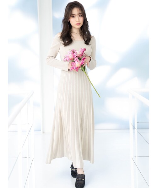 MERCURYDUO（マーキュリーデュオ）の「レイヤードプリーツニットワンピース（ワンピース・レディース・アイボリー/チャコールグレー/ベージュ・S/M）」の13枚目の写真