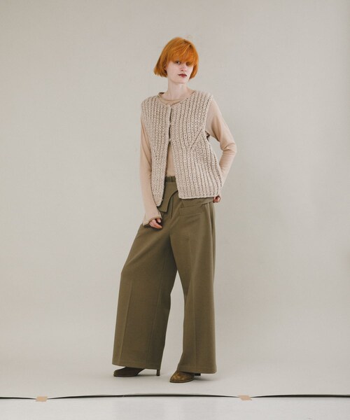 LAATO（ラート）の「hand knit vest（ベスト・レディース・クリーム/インク・FREE）」の4枚目の写真