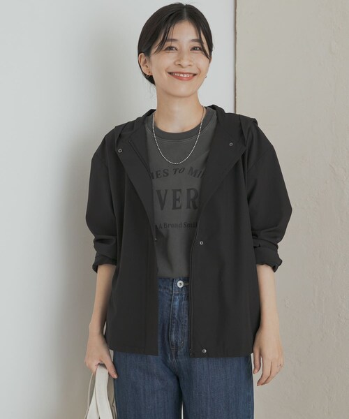 URBAN RESEARCH DOORS(アーバンリサーチドアーズ)の「『UR TECH MoLight』撥水UVカットフードジャケット(テーラードジャケット・レディース・CHARCOAL/BLACK・M)」の7枚目の写真