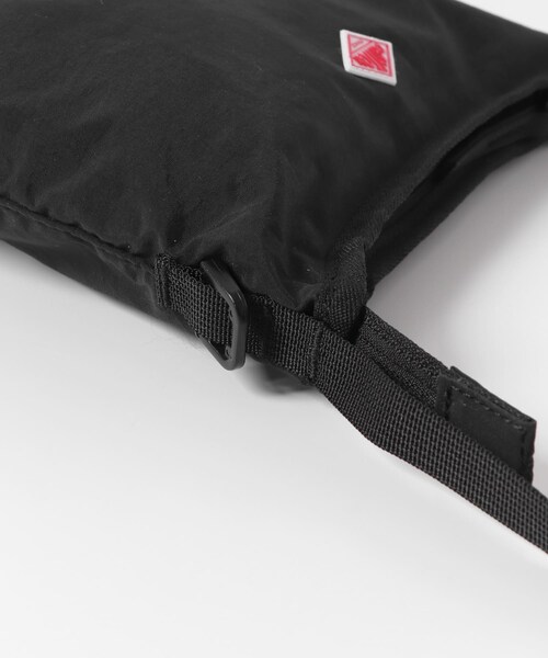 URBAN RESEARCH DOORS(アーバンリサーチドアーズ)の「DANTON SAINT-OUEN 1.2(ショルダーバッグ・メンズ・MUSTARD/RED/CHARCOAL/BLACK/GREIGE/PURPLE・one)」の12枚目の写真