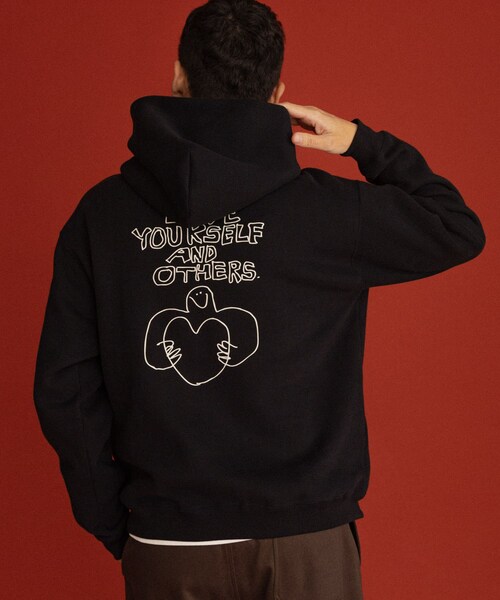 URBAN RESEARCH Sonny Label（アーバンリサーチサニーレーベル）の「オガワナツミ コラボスウェットフーディー（パーカー・メンズ・グレー/ブラウン/ブラック・M/L）」の10枚目の写真