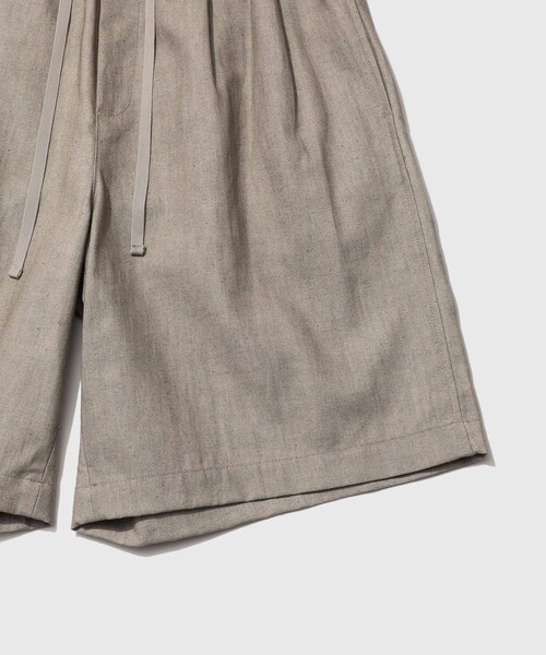 ADAM ET ROPE'(アダムエロペ)の「【AMOMENTO/アモーメント】LINEN DRAWSTRING SHORTS(その他パンツ・メンズ・ダークブラウン/ベージュ・L/M)」の8枚目の写真