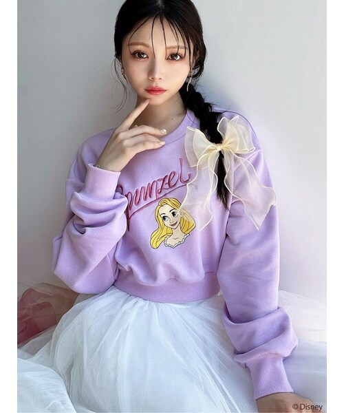 RESEXXY（リゼクシー）の「【ディズニーコレクション】クロップドルーズスウェット（スウェット・レディース・ホワイト/ラベンダー・F）」の4枚目の写真