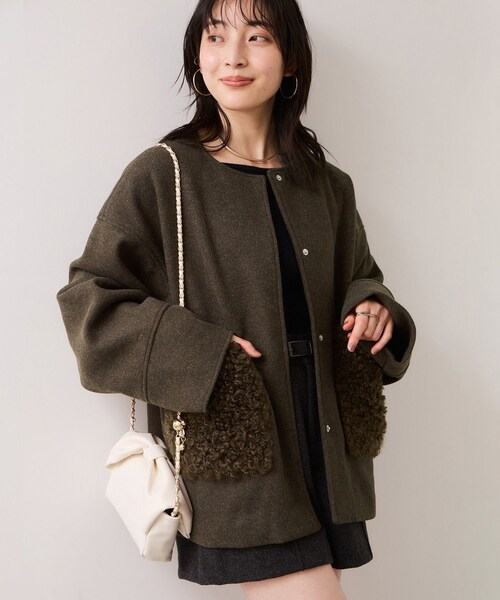 VIS（ビス）の「【WEB限定】ボアポケットノーカラーコート（その他アウター・レディース・チャコール/キナリ/ダークブラウン・F）」の6枚目の写真