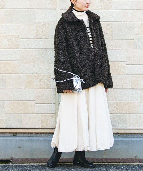 URBAN RESEARCH（アーバンリサーチ）の「ECOPELカーリーファーコート（テーラードジャケット・レディース・IVORY/D.BROWN・FREE）」の18枚目の写真