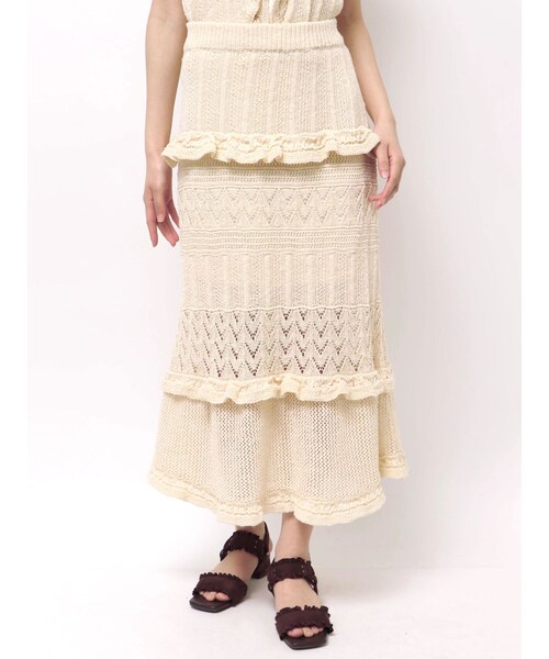 CALNAMUR（カルナムール）の「クロシェニットロングスカート（スカート・レディース・ピンク/グリーン/ブラウン/アイボリー・F）」の2枚目の写真