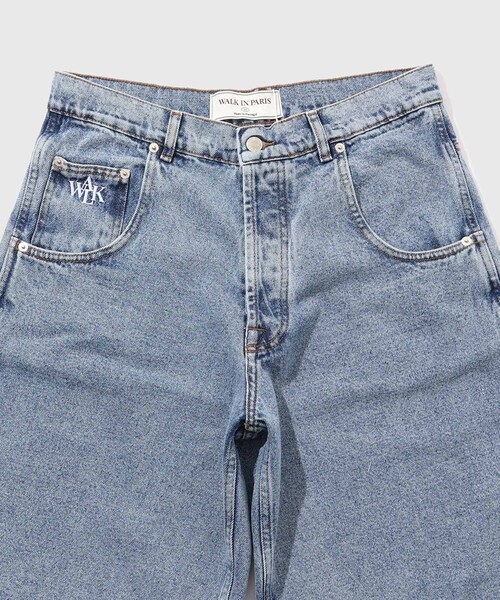 ADAM ET ROPE'（アダムエロペ）の「【WALK IN PARIS/ウォーク イン パリス】Light blue baggy jean shorts（デニムパンツ・メンズ・ブルー系・30/32）」の4枚目の写真