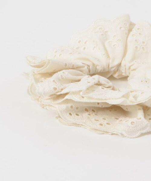KBF（ケイビーエフ）の「レースシュシュ（ヘアゴム・レディース・IVORY/BLACK・One）」の8枚目の写真