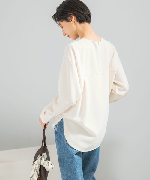 URBAN RESEARCH ROSSO（アーバンリサーチロッソ）の「ストレッチジョーゼットプルオーバー（シャツ/ブラウス・レディース・OFF/MOCHA/BLACK・Free）」の9枚目の写真