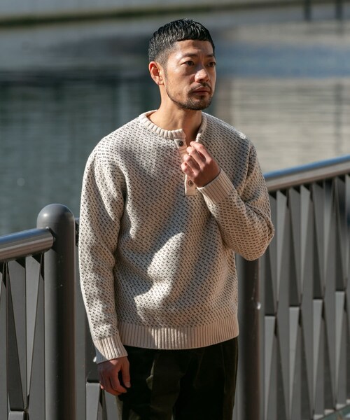 URBAN RESEARCH ROSSO（アーバンリサーチロッソ）の「『XLサイズあり』バーズアイ柄ヘンリーネックニット（ニット/セーター・メンズ・IVORY/BLACK/GREIGE/NAVY/GRAY・S/M/L/XL）」の10枚目の写真