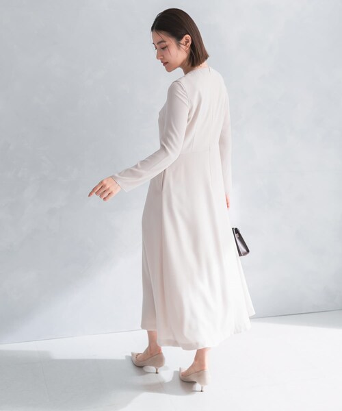URBAN RESEARCH ROSSO（アーバンリサーチロッソ）の「kaene　シフォン合わせロングワンピース（ワンピース・レディース・beige/navy・M）」の8枚目の写真