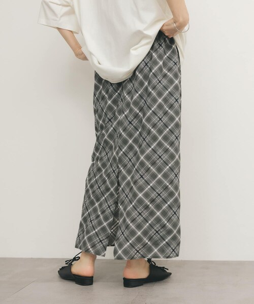 KBF（ケイビーエフ）の「シアーチェックIラインスカート（スカート・レディース・MOSS GRAY/BEIGE/BLUE・one）」の7枚目の写真