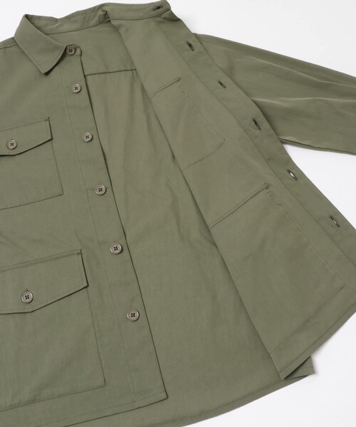 ITEMS URBANRESEARCH(アイテムズ アーバンリサーチ)の「4-pocket ツイル フィールドシャツジャケット(ミリタリージャケット・メンズ・CHARCOAL/OLIVE・M/L)」の8枚目の写真