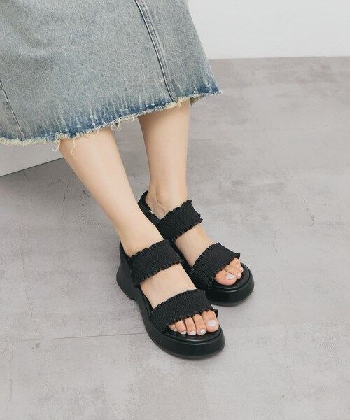 KBF（ケイビーエフ）の「シャーリングベルトサンダル（サンダル・レディース・CREAM/BLACK・36/37/38）」の12枚目の写真