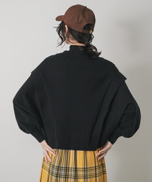 SENSE OF PLACE by URBAN RESEARCH（センスオブプレイスバイアーバンリサーチ）の「『一部WEB限定カラー』ストレッチショルダータックセーター（ニット/セーター・レディース・OFF WHITE/GRAY/MOCHA/RED/YELLOW/BLACK/BLUE・one/One）」の19枚目の写真