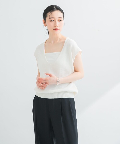 URBAN RESEARCH（アーバンリサーチ）の「リネンコットンVネックニットベスト（ベスト・レディース・BEIGE/OFF/BLUE GRAY・FREE）」の6枚目の写真