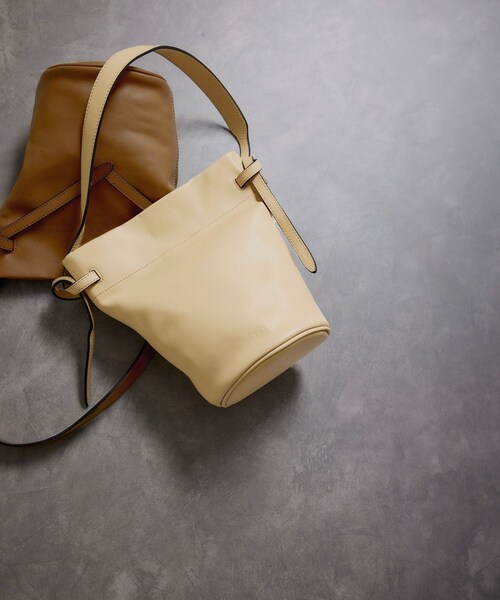 ROPE'（ロペ）の「【teau・牛革・マルチWAY】panier vine shoulder bag/持ち手長さ調整可能（ハンドバッグ・レディース・ブラック/グレー/キャメル/ピンク/イエロー・F）」の12枚目の写真