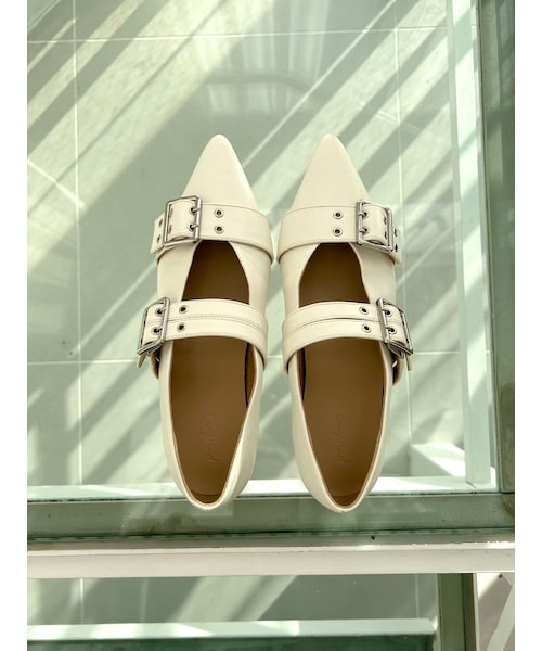 Ungrid（アングリッド）の「ベルトデザインポインテッドシューズ（その他シューズ・レディース・オフホワイト/ブラック・S/M/L）」の11枚目の写真