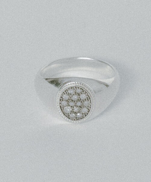 ADAM ET ROPE'(アダムエロペ)の「【J'aDoRe・店舗限定】【MALUS /マリュス】Diamond small signet ring(リング・レディース・シルバー・10/11)」の4枚目の写真
