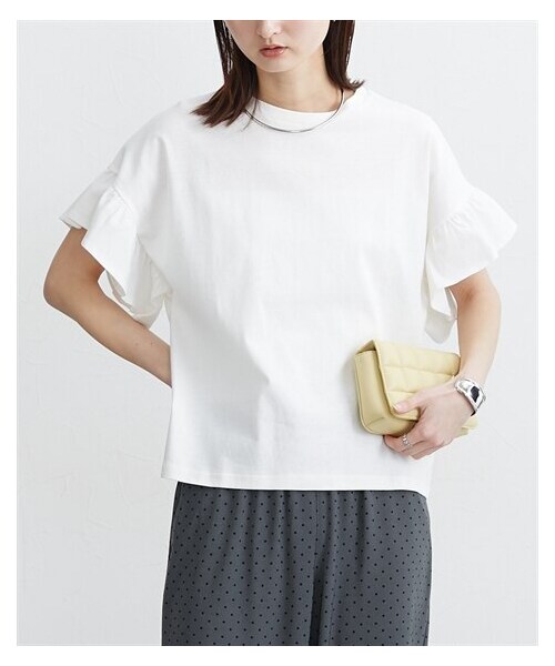 nissen（ニッセン）の「【汗じみにくい綿１００％素材】フリル袖ドルマントップス（Tシャツ/カットソー・レディース・グレージュ/オフホワイト/黒・M/L/LL/3L）」の5枚目の写真