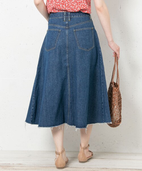 URBAN RESEARCH Sonny Label（アーバンリサーチサニーレーベル）の「リメイク風フレアデニムスカート（デニムスカート・レディース・インディゴ/ライトインディゴ・36/38）」の5枚目の写真
